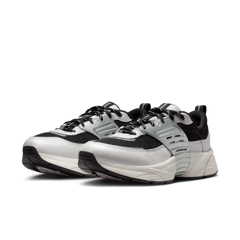 Jordan Trunner O/S “Photon Dust Black Sail” (IB3722-010)