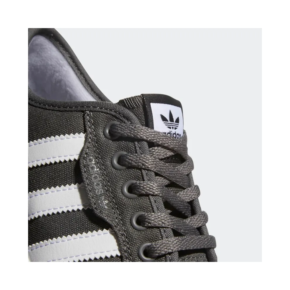 adidas Seeley Grey / Cloud White / Core Black (AQ8528)