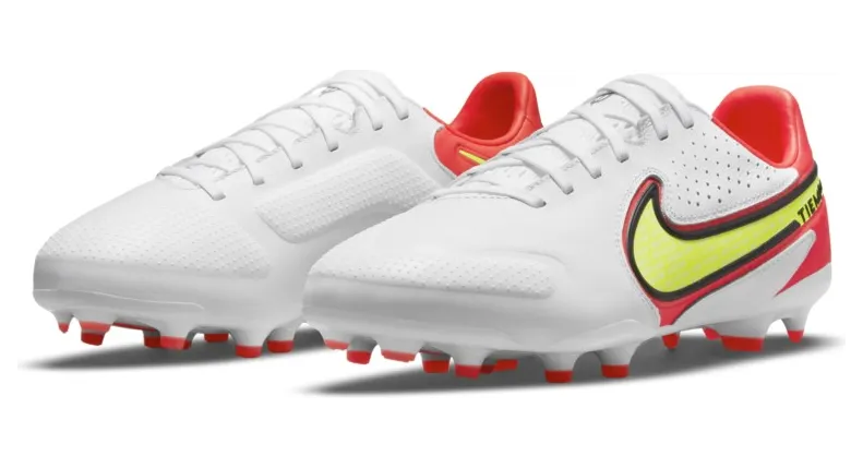 Nike Jr. Tiempo Legend 9 Pro FG Fußballschuh für normalen Rasen für ältere Weiß (DA1335-176)