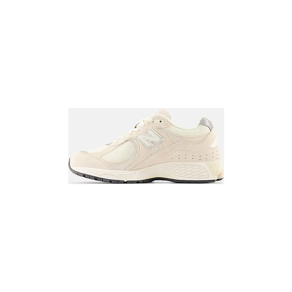 New Balance 2002R “Calm Taupe” (M2002RCC)