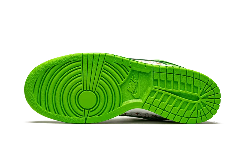 Nike SB Dunk Low “Supreme – Stars – Mean Green” (DH3228-101)