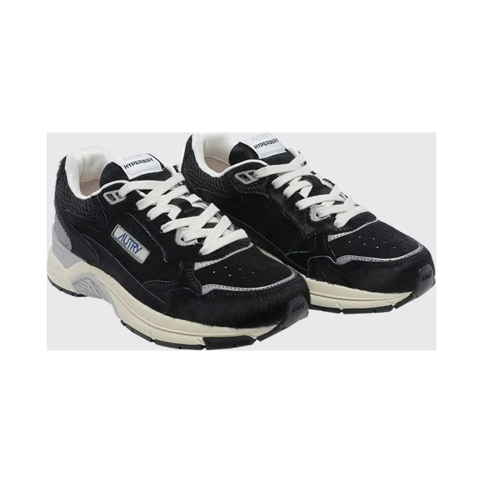 Autry Hyperway Low-Top Sneakers in Leather and Mesh with a Serrated Sole Black (HYLWWM02)