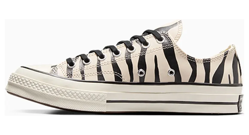 converse-chuck-taylor-all-star A13438C