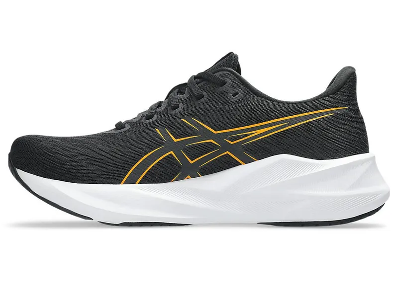 ASICS VERSABLAST 4 “Black / Yamabuki” (1011B984-004)