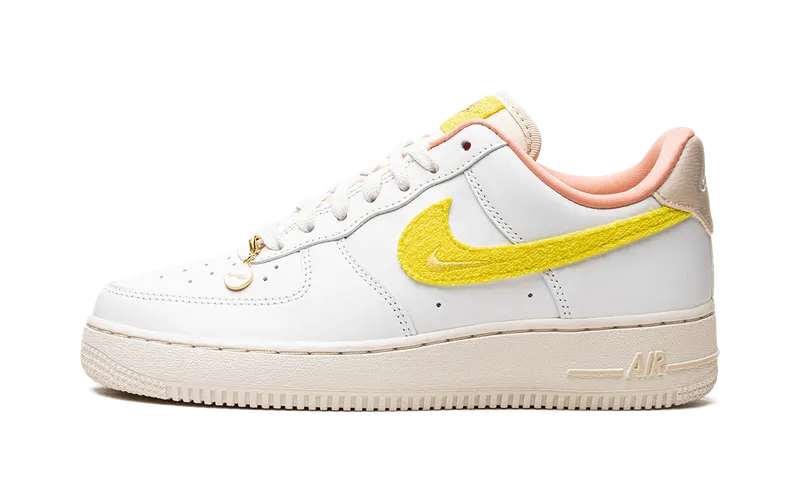 Nike AIR FORCE 1 ’07 LX “Mama” (DV2183-100)