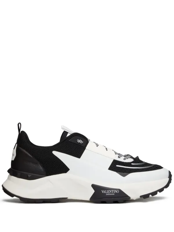 Valentino Garavani True Act low-top with mesh and rubberen stof – White (YS0H96PTN)