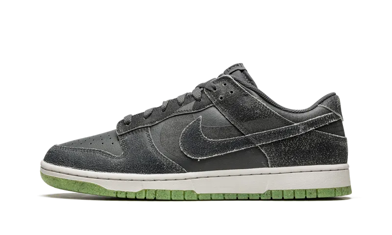 Nike Dunk Low SE “Halloween – Cauldron” (DQ7681-001)