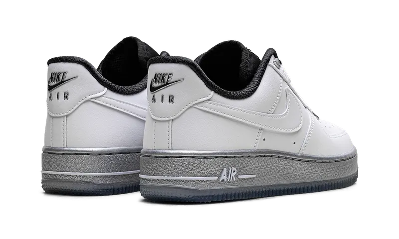 Nike AIR FORCE 1 ’07 SE “White Chrome” (DX6764-100)