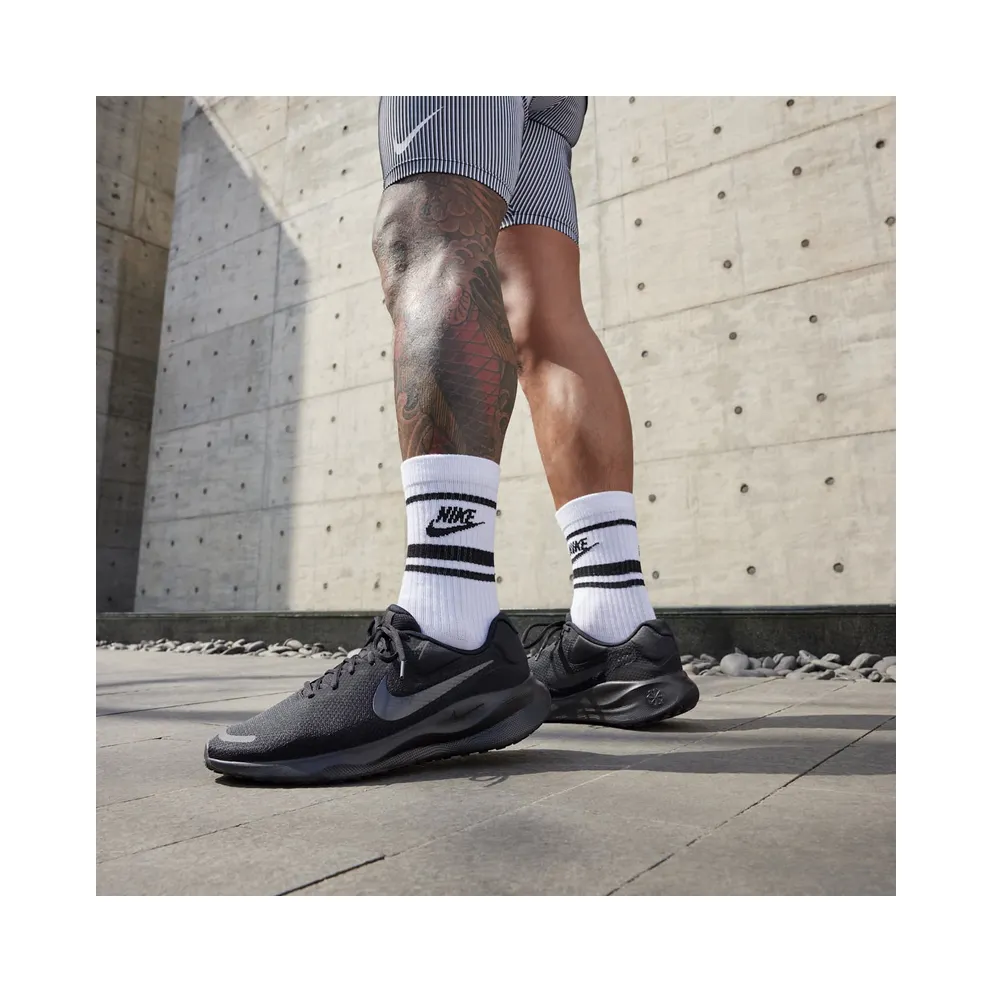 Nike Revolution 7 “Black Off Noir” (FB2207-005)