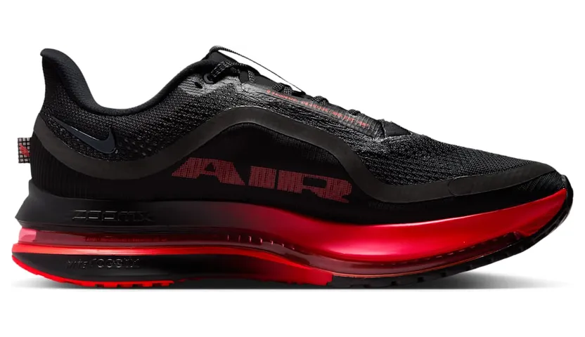 Nike Pegasus Premium “Bred”: red bottoms voor hardlopers (3)