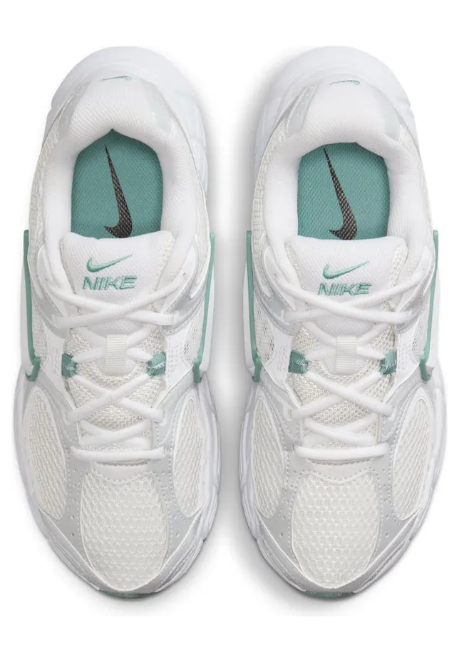 nike-v5-rnr HQ7901-106