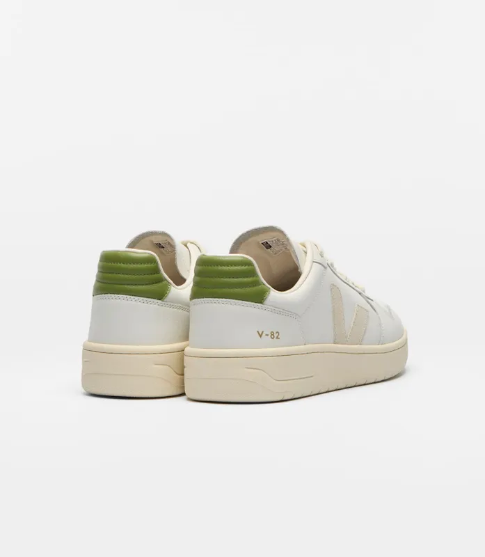 Veja V-82 LEATHER White