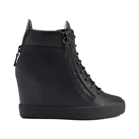 Giuseppe Zanotti Addy met sleehak “Black” (RS60012H02)