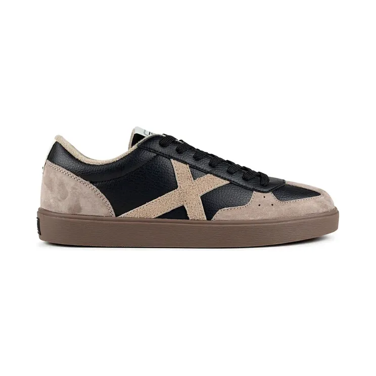 Munich Black (404605839)