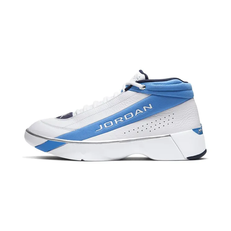 Jordan Team Showcase UNC “True White / Legend Blue / Obsidian” (CD4150-104)