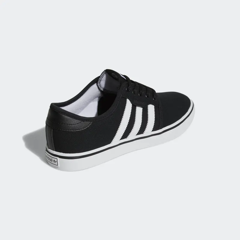 adidas Seeley Core Black Core Black/White Gum 4 (F37427)