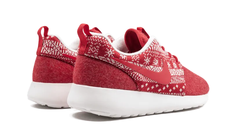 Nike ROSHERUN INTER MNS “Christmas Sweater” (685286-661)