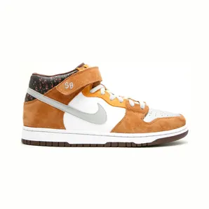 Nike SB Dunk Mid Fender Bass