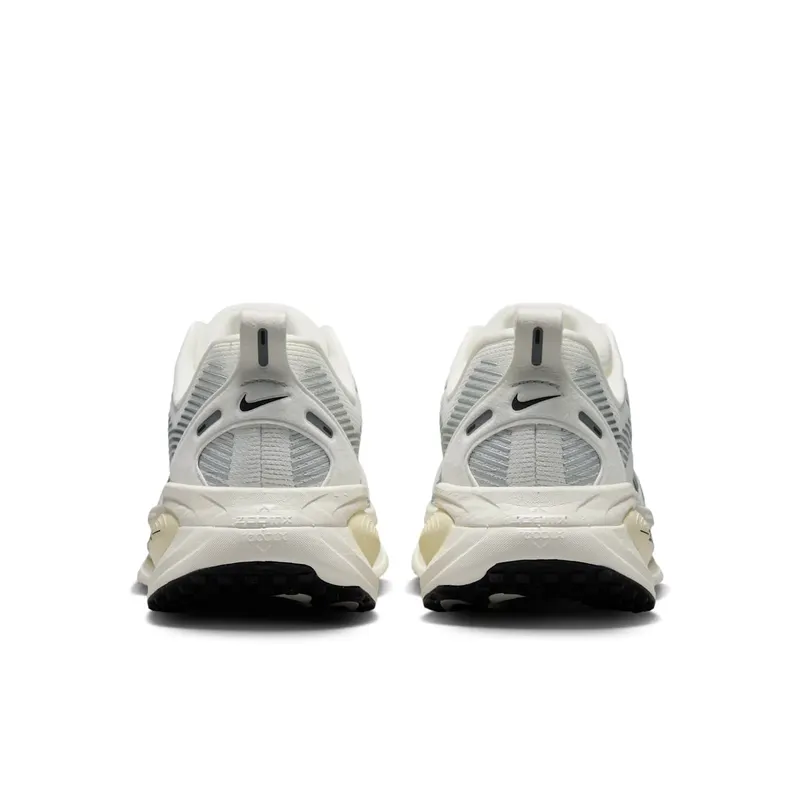 Nike Vomero 18 Summit White Coconut Milk (HM6804-101)
