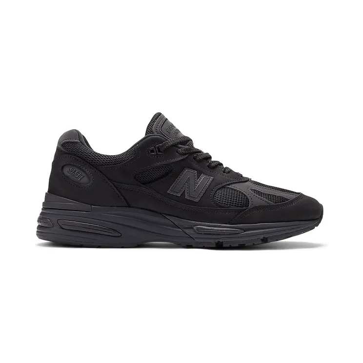 New Balance 991v2 “Dover Street Market – Triple Black” (U991DS2)