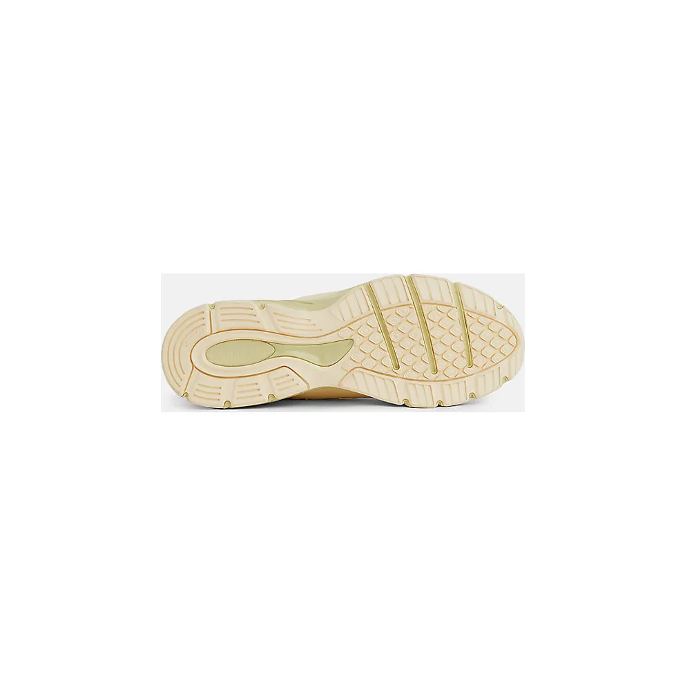 New Balance 990v4 “Made in USA – Macadamia Nut” (U990BO4)