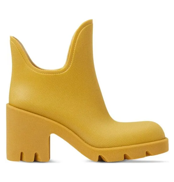 Burberry Marsh Boot Manilla (8074661 1002)