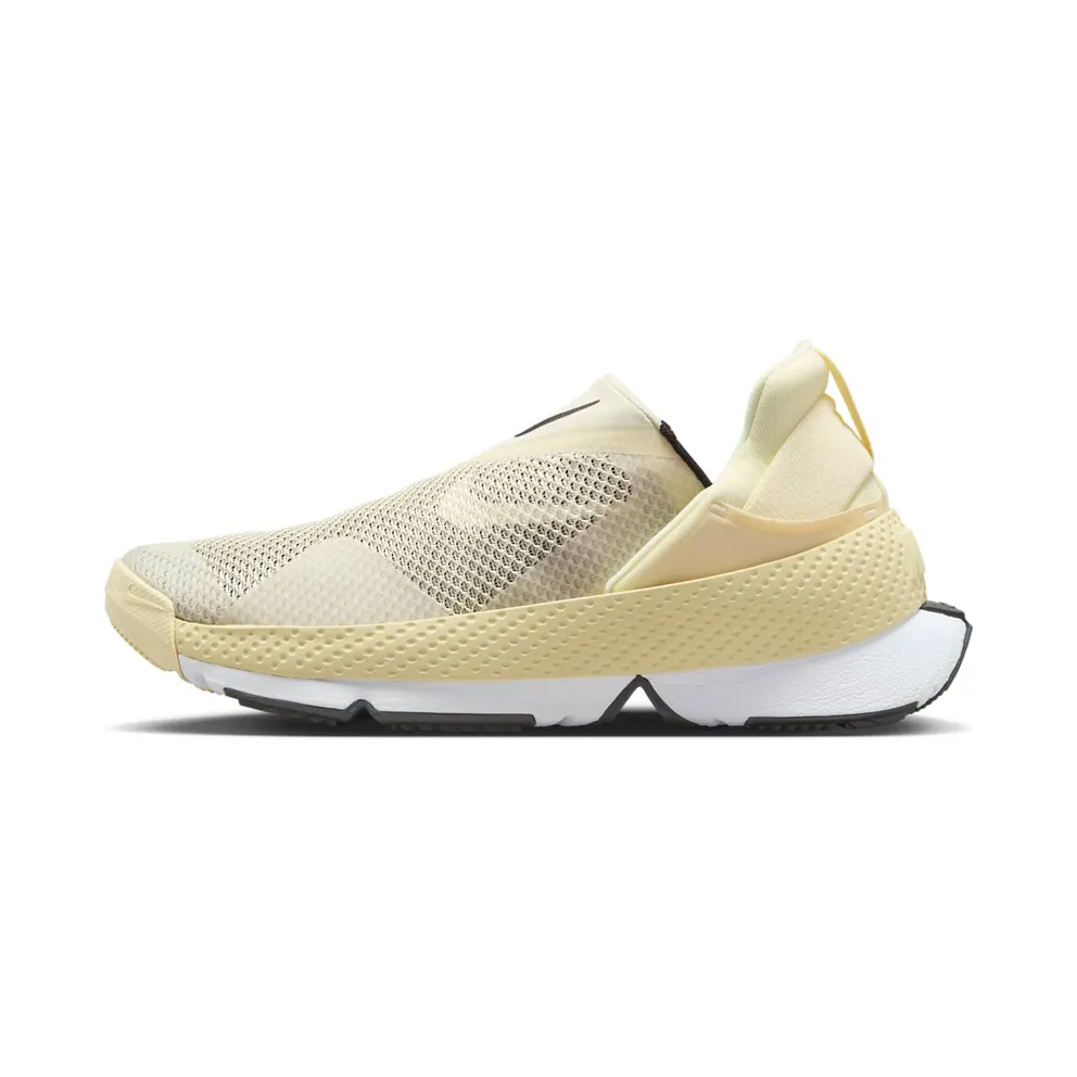 Nike Go FlyEase “Alabaster/Muslin/White/Black” (DR5540-700)