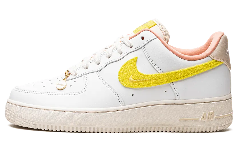 Nike AIR FORCE 1 ’07 LX “Mama” (DV2183-100)