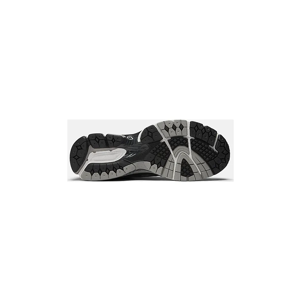 New Balance 860v2 “Comme des Garcons Homme – Black” (ML860JU2)