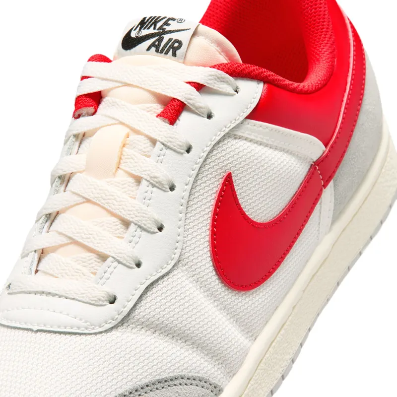 Jordan Skyline Low Summit White University Red Smoke Grey (IM2055-102)