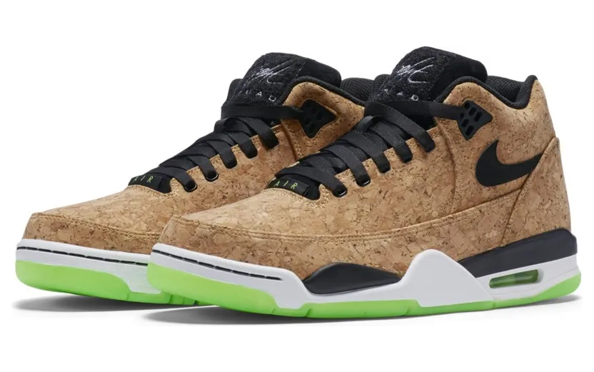 nike-sneaker 748281-100