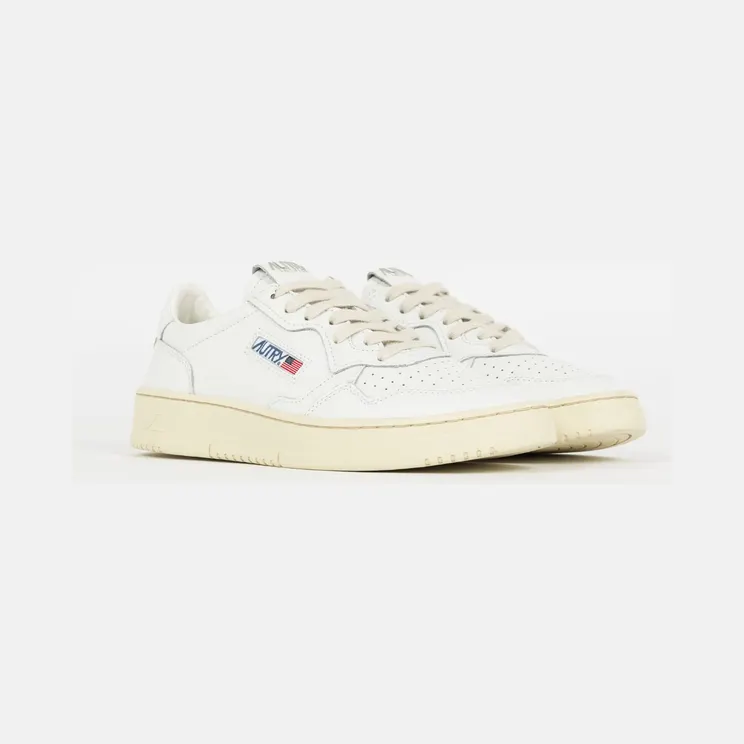 Autry Medalist Low LL15 “White” (AUL-LL15-WHT)