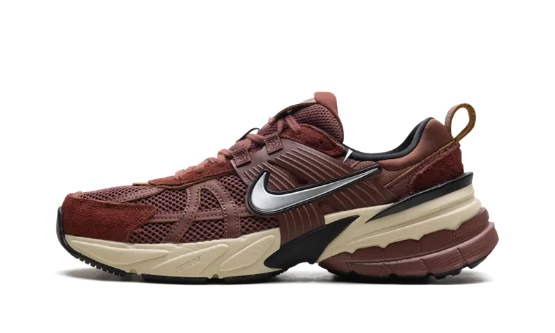 Nike V2K Run “Red Sepia Dark Pony” (FN6703-201)