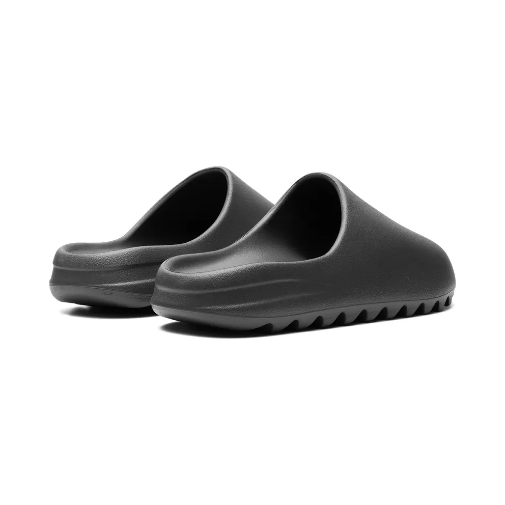 Yeezy Slide “Dark Onyx” (ID5103)