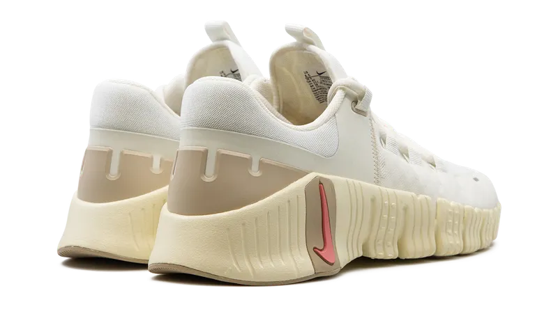 Nike Free Metcon 5 “Sail Sanddrift” (DV3950-100)