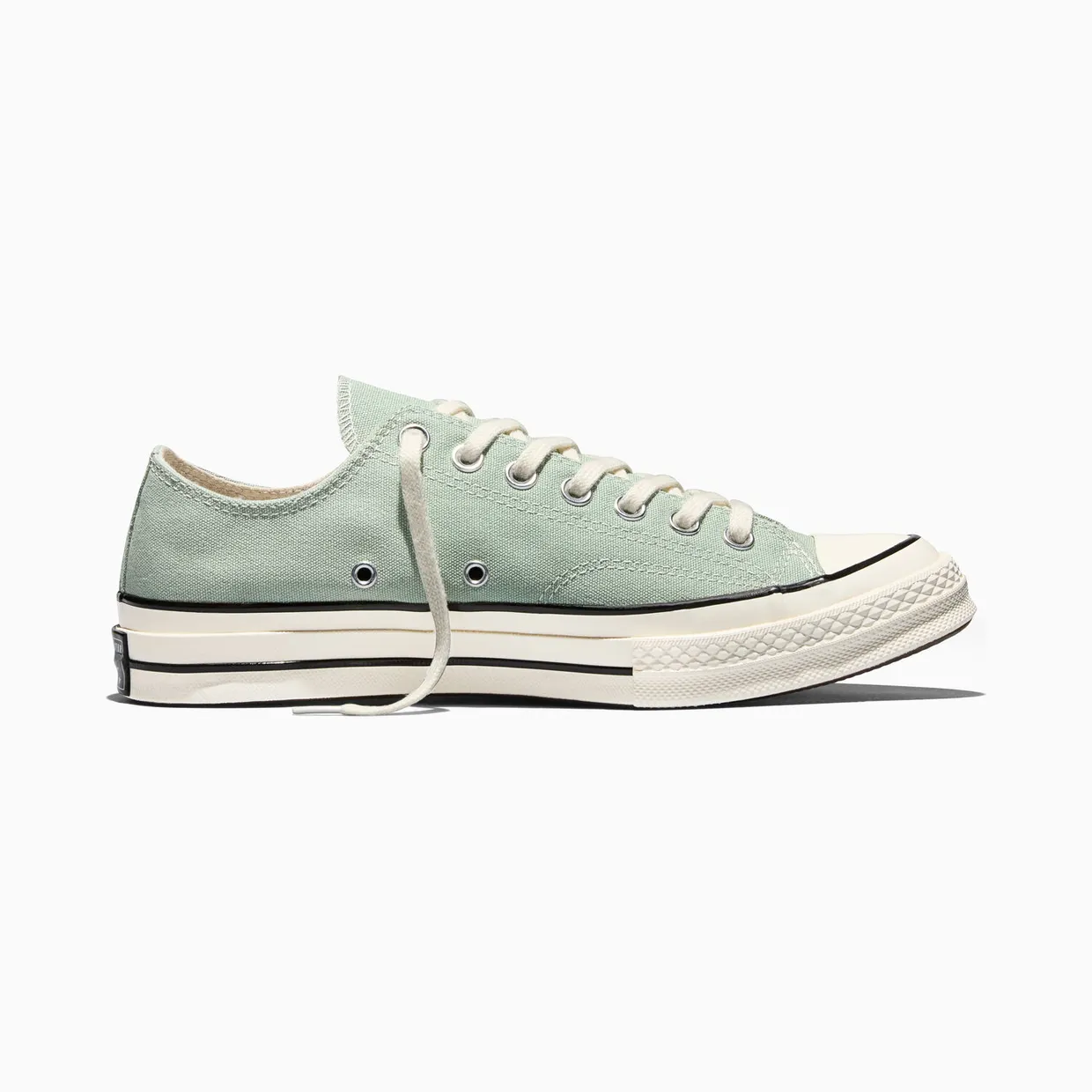 converse-chuck-taylor-all-star A15976C