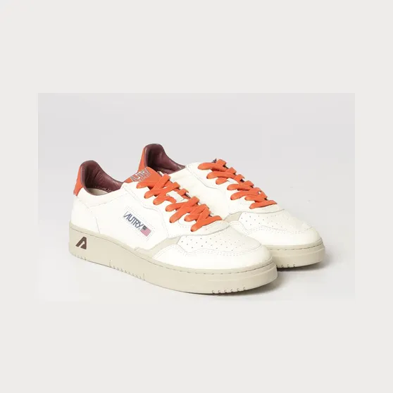 Autry Medalist Low Top Trainers in Bicolour Leather and Suede Red (AULMNE17)