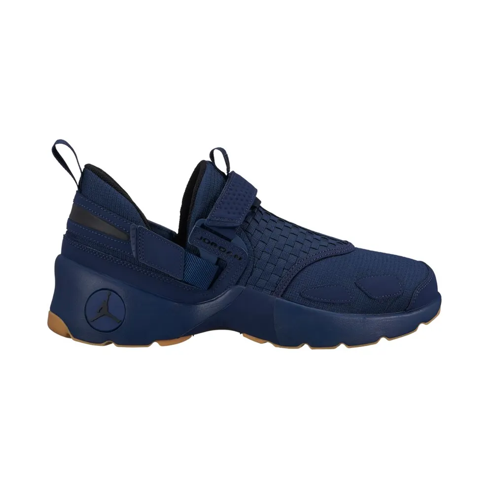 Jordan Trunner LX Navy Gum Midnight Navy/Black-Gum Yellow (897992-401)