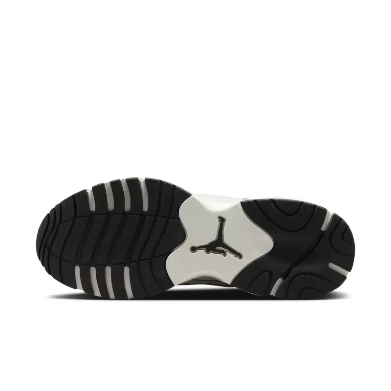 Jordan Trunner Summit White / Metallic Silver / Black (IQ0701-101)