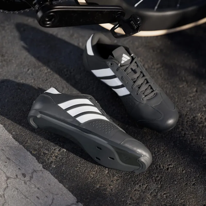 Adidas Heritage Road Cycling Shoes Core Black / Cloud White / Cloud White (IH5220)