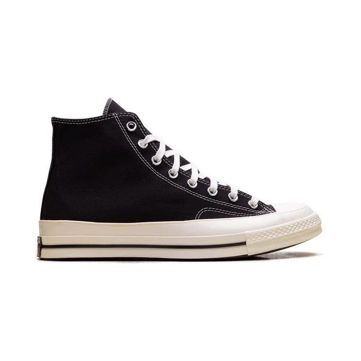 converse-chuck-taylor-all-star A17694C