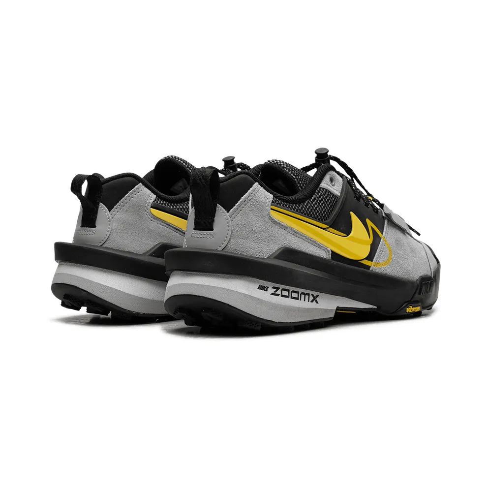 Nike Zegamadome SP “sacai – Matte Silver Yellow” (HQ8618-002)
