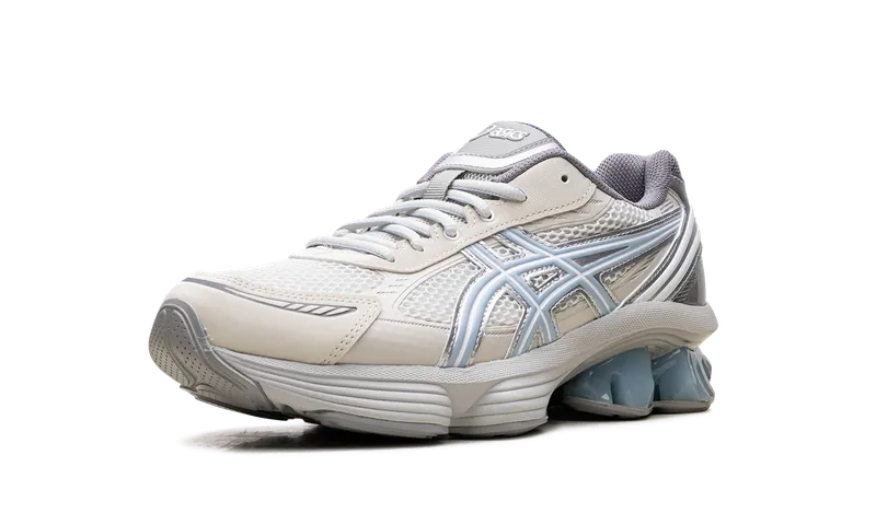 Asics Gel-Kinetic Fluent “EMMI – Cream / Soft Sky” (1203A958-100)
