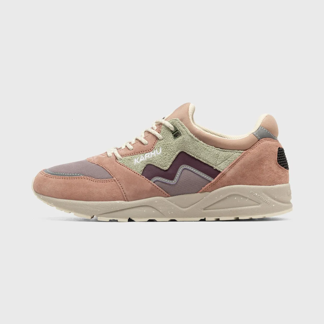 Karhu Aria Warm Taupe / Fig