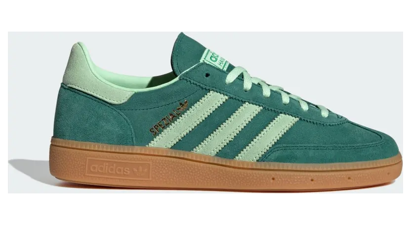 adidas Handball Spezial “Collegiate Green”: Grün auf Grün, trotzdem ruhig