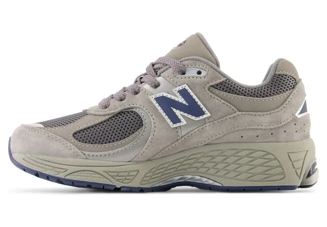new-balance-2002r GC2002R0