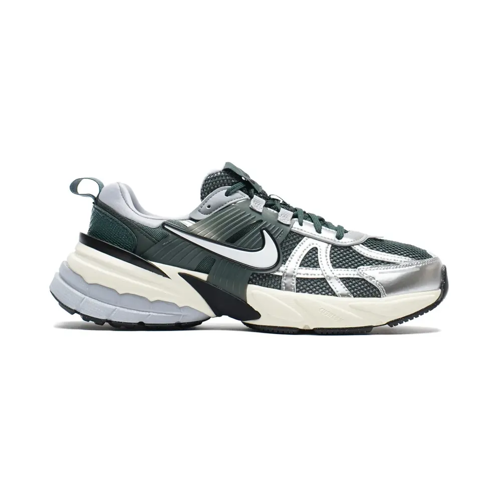 Nike V2K Run Velvet Brown/White/Black/Baroque Brown – Bruin (HJ4497)