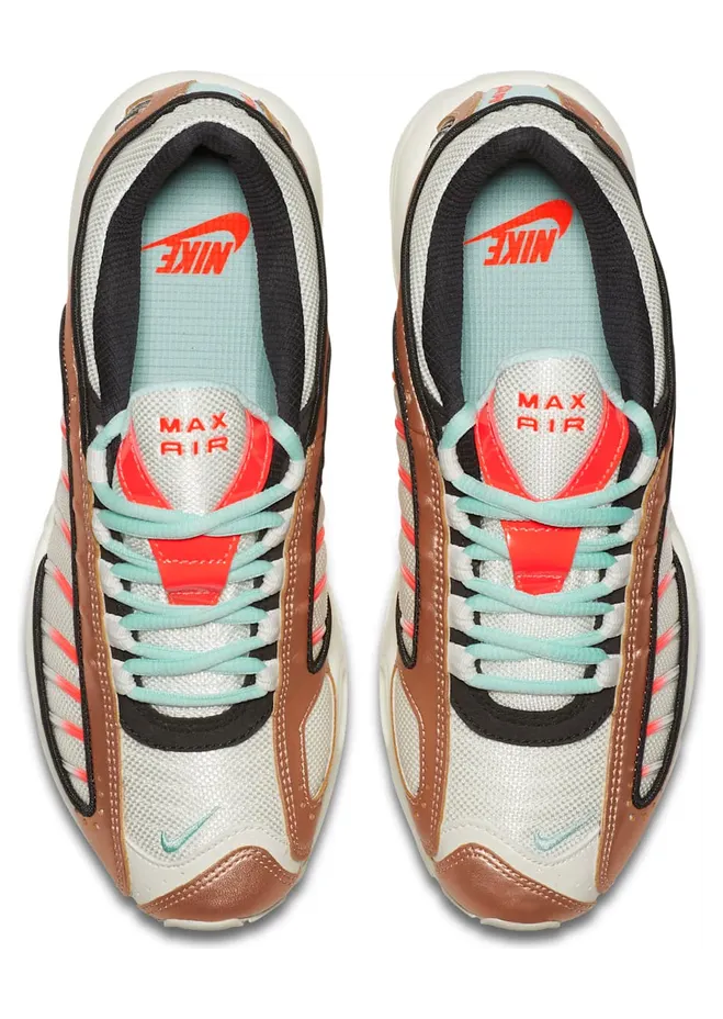 nike-air-max CT3427-900