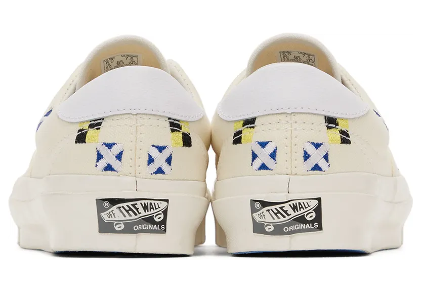 vans-style VN0A4UVGAR91