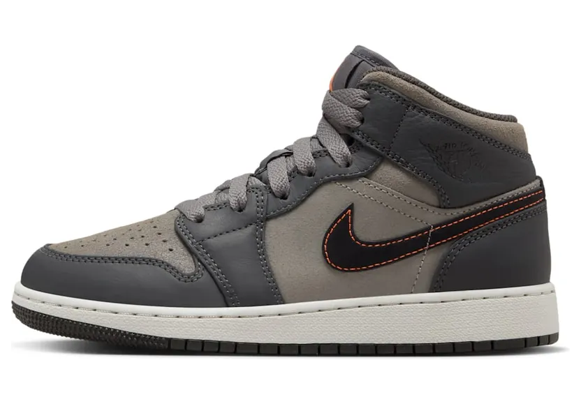 Air Jordan 1 Mid FQ8341-017